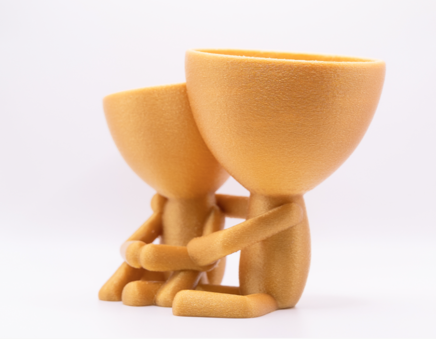 Hugging Couple Planter - Image 3