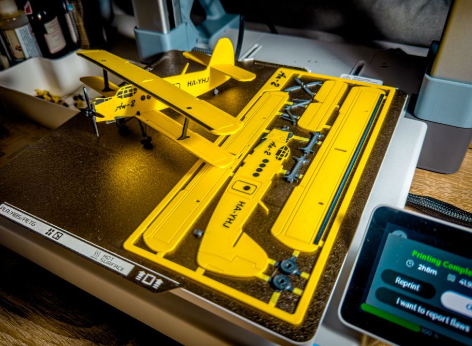 3D PUZZEL Model Airplane Kit – Antonov An-2 Biplane